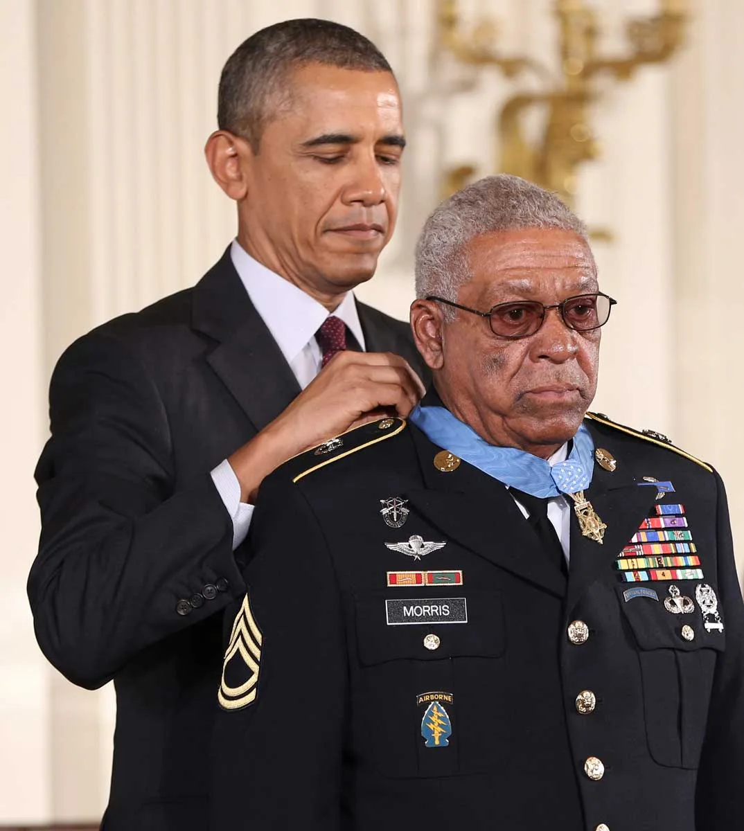 President Obama and SFC.Melvin Morris